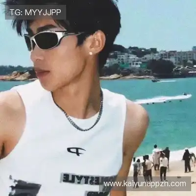 万桢翼